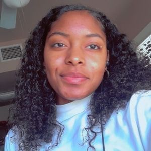 Meet your Posher, Paris Rene